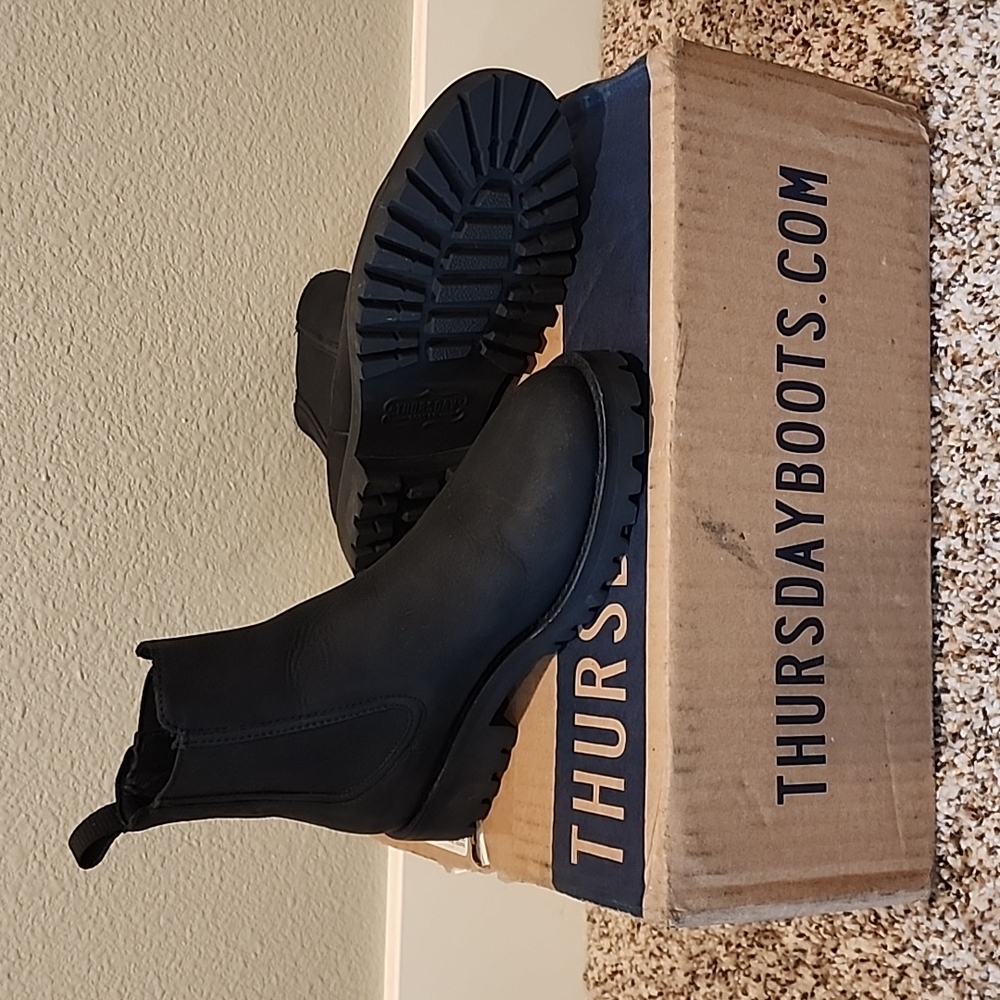 Legend Thursday Boots Women's sz 6
